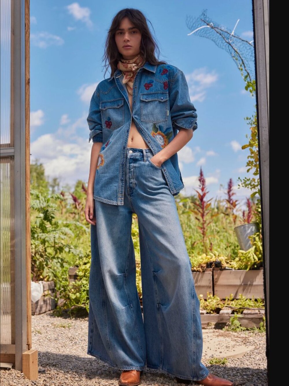 Free People We The Free Women Who Is She Westward Demi Jeans Size 25 NWT 158$